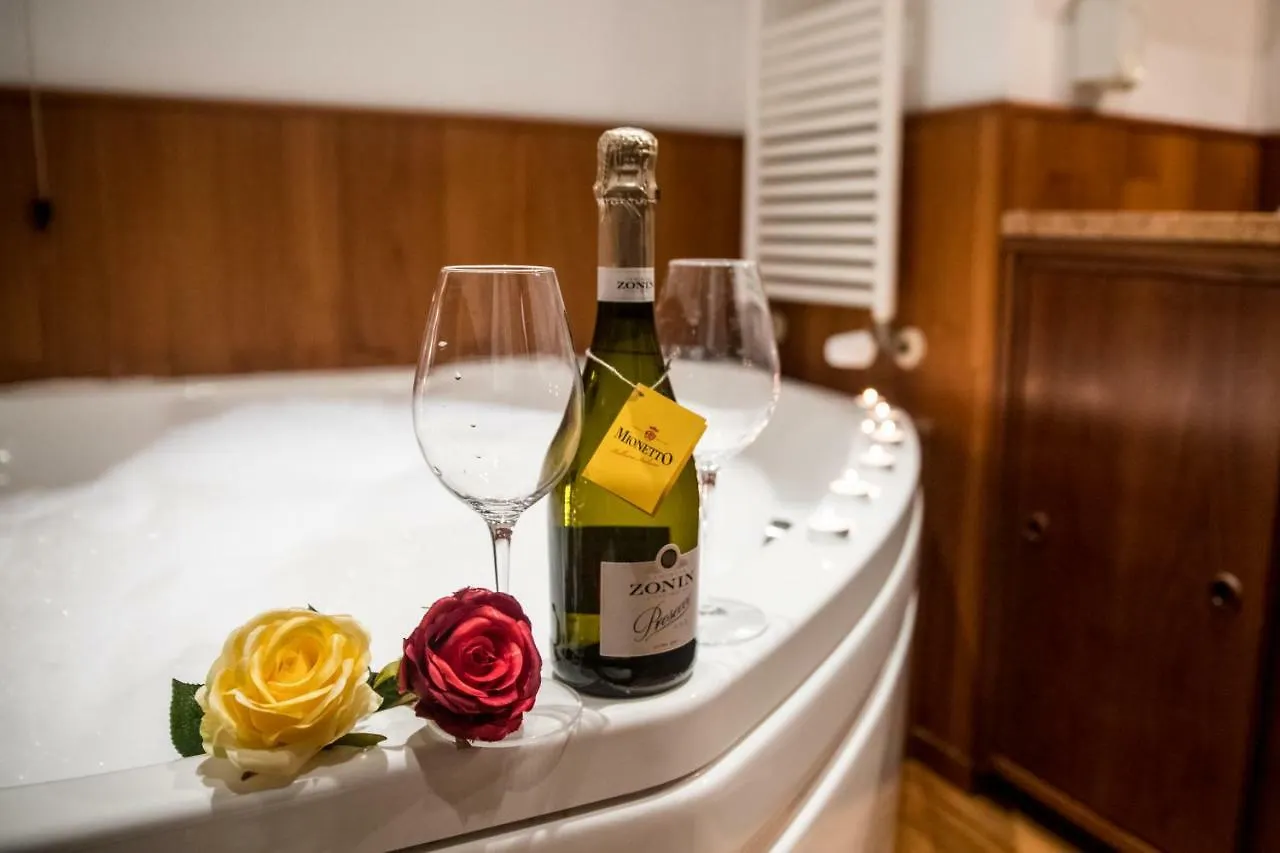 Airguest Crocetta Loft Apartment Milan