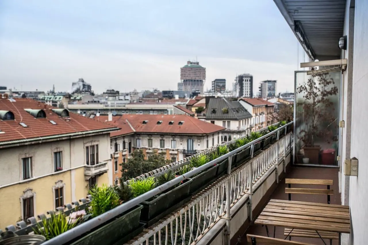 Airguest Crocetta Loft Apartment Milan Italy