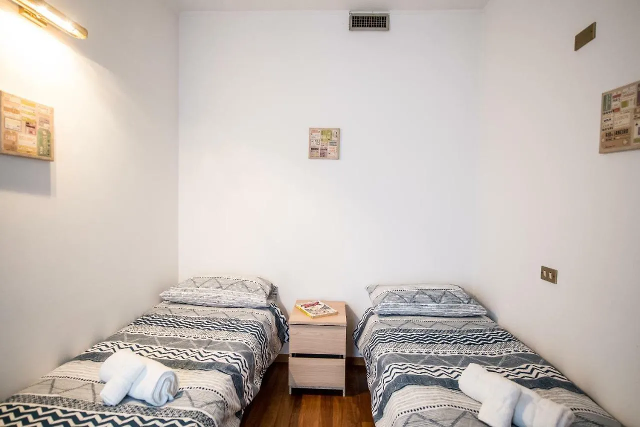 Airguest Crocetta Loft Apartment Milan 0*,
